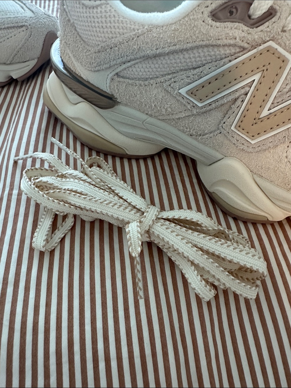 New Balance 9060 Beige White Sneakers - Picture 10 of 10